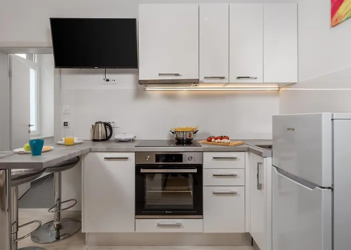 Lux Apartments
