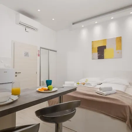 Lux Apartments Rijeka Exterior photo